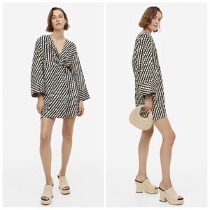 Textured-weave Knot-detail Dress H&M
Size: US L | H&M